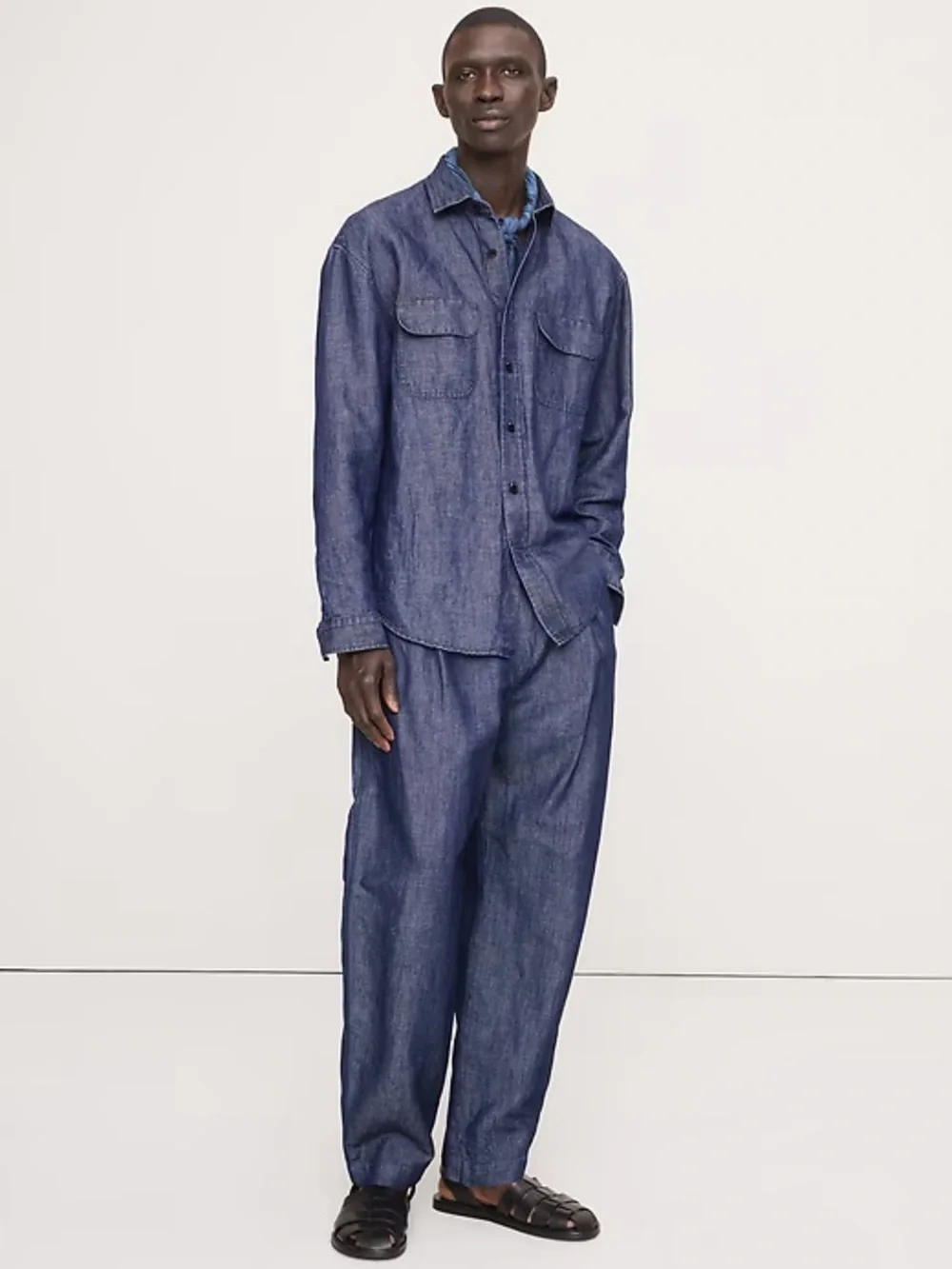 NWT! BANANA REPUBLIC MEN’S LOOSE CHAMBRAY PLEATED PULL-ON PANT - SMALL 🧲
